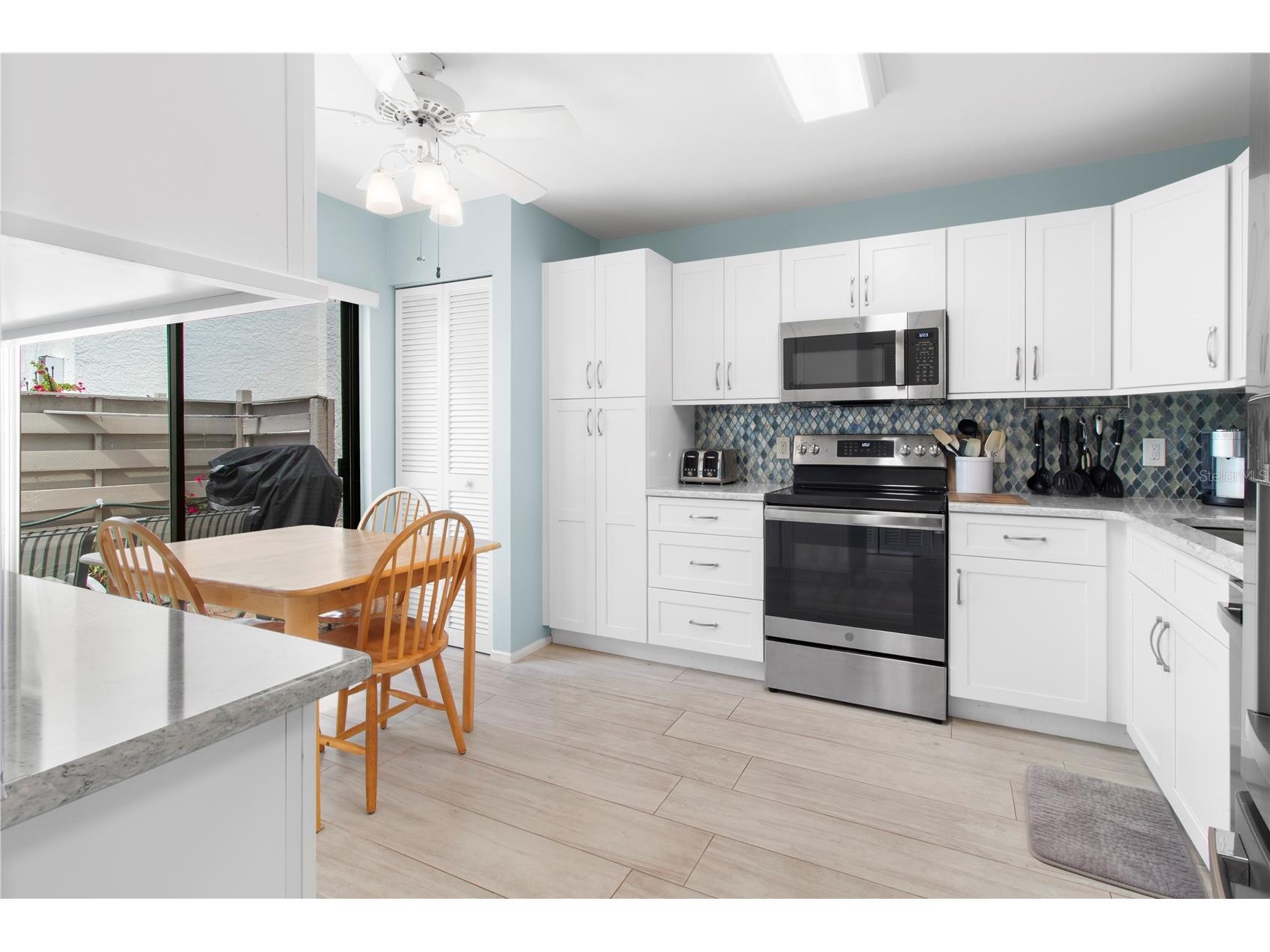 220 Lakewood Drive Bradenton FL 34210 A4691552 image6
