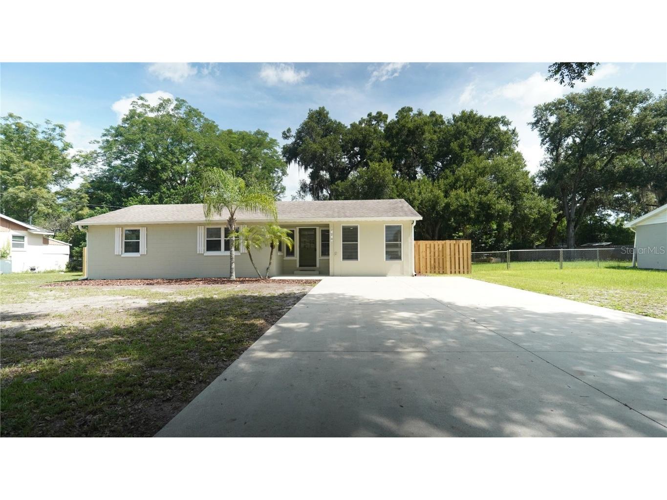 220 Lucerne Drive Debary FL 32713 V4943783 image1