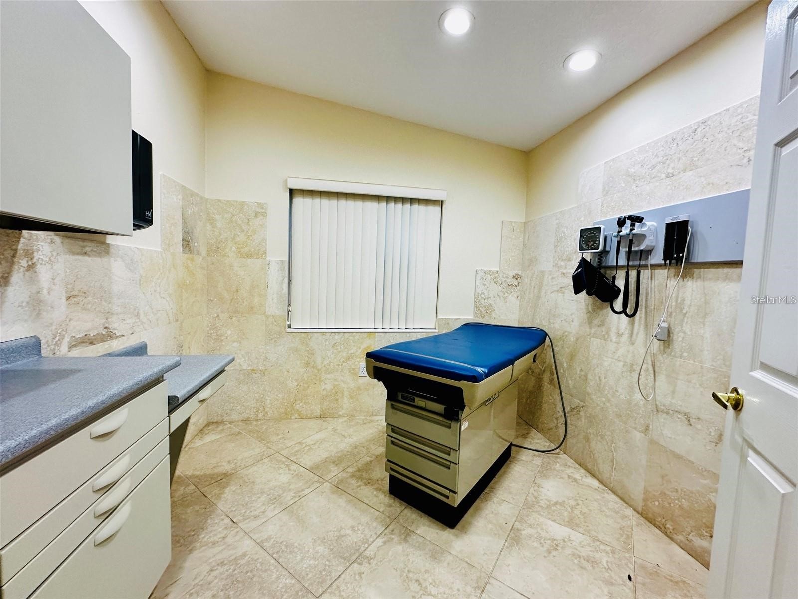 220 N Tuttle Avenue Sarasota FL 34237 A4633993 image9