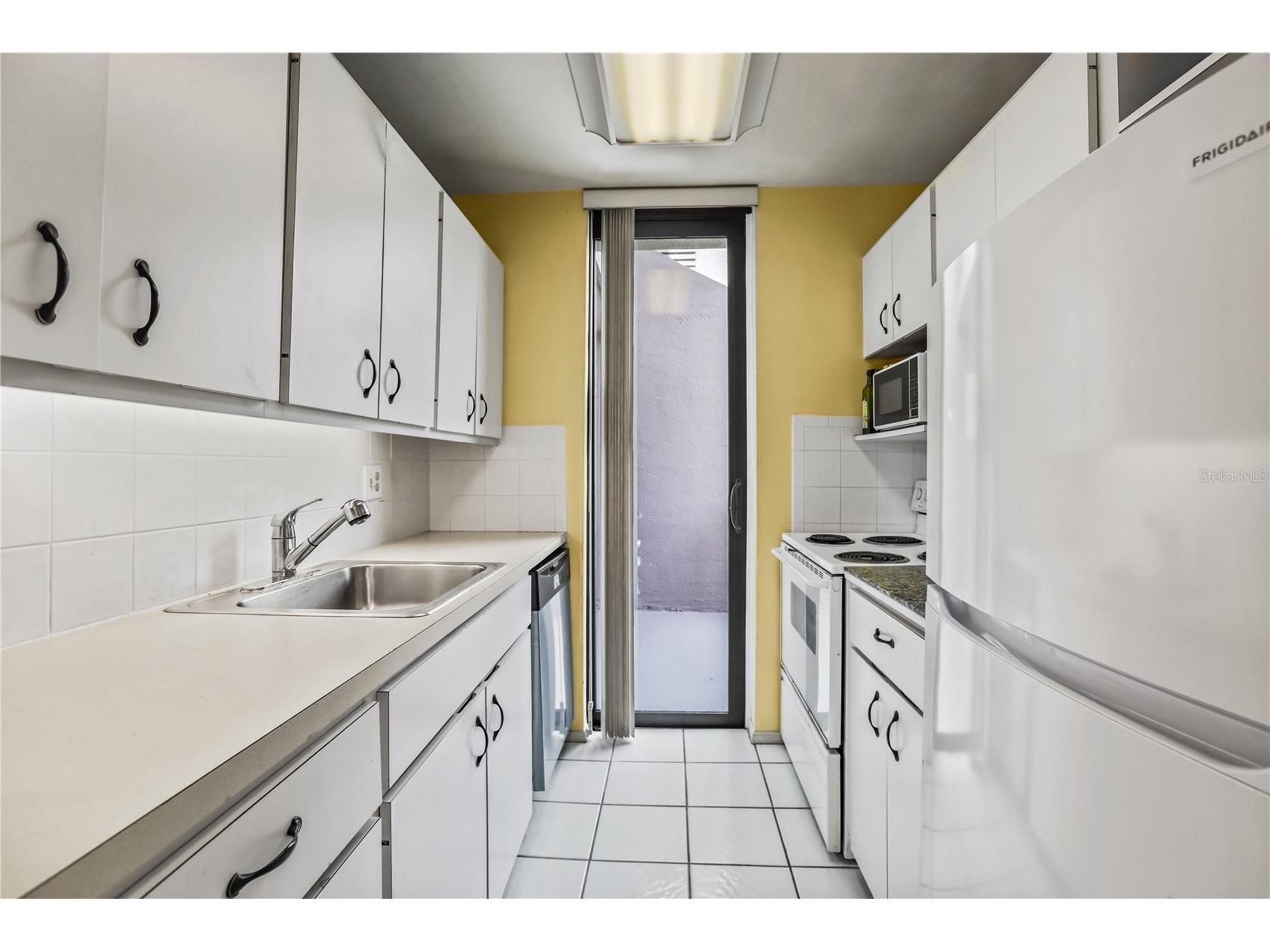 220 Pass Key Road #220 Sarasota FL 34242 - GULF OF AMERICA A4700657 image8
