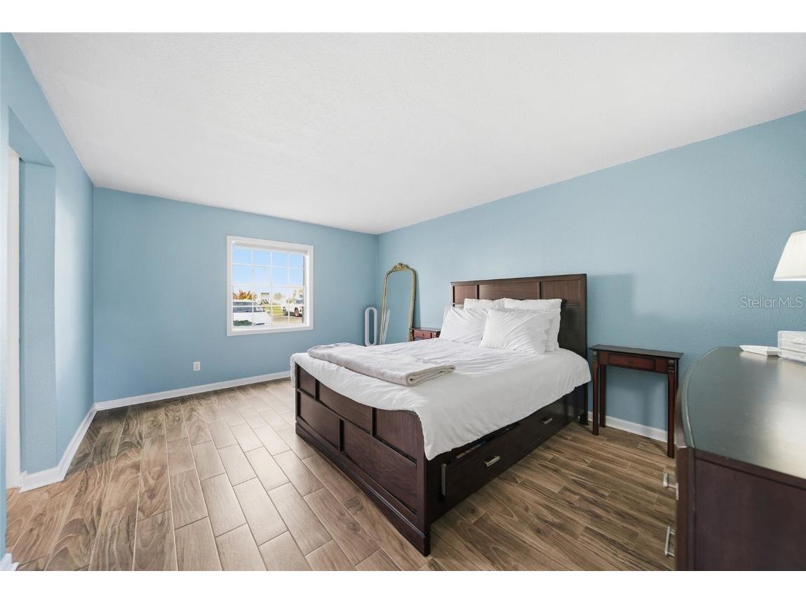 220 Pompano Drive SE #D Saint Petersburg FL 33705 TB8449461 image12