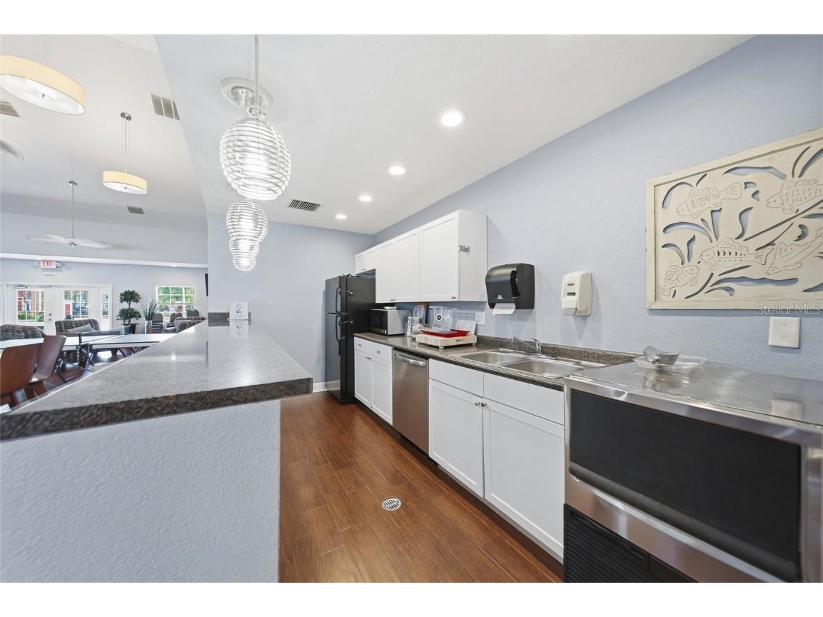 220 Pompano Drive SE #D Saint Petersburg FL 33705 TB8449461 image25