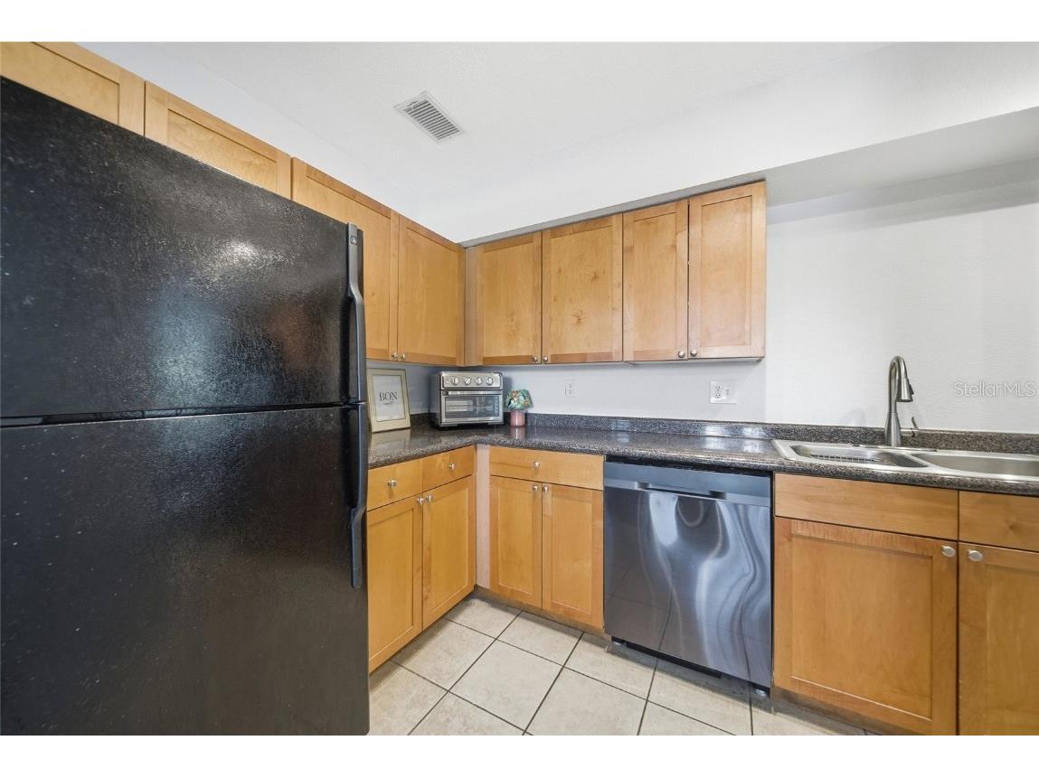 220 Pompano Drive SE #D Saint Petersburg FL 33705 TB8449461 image9