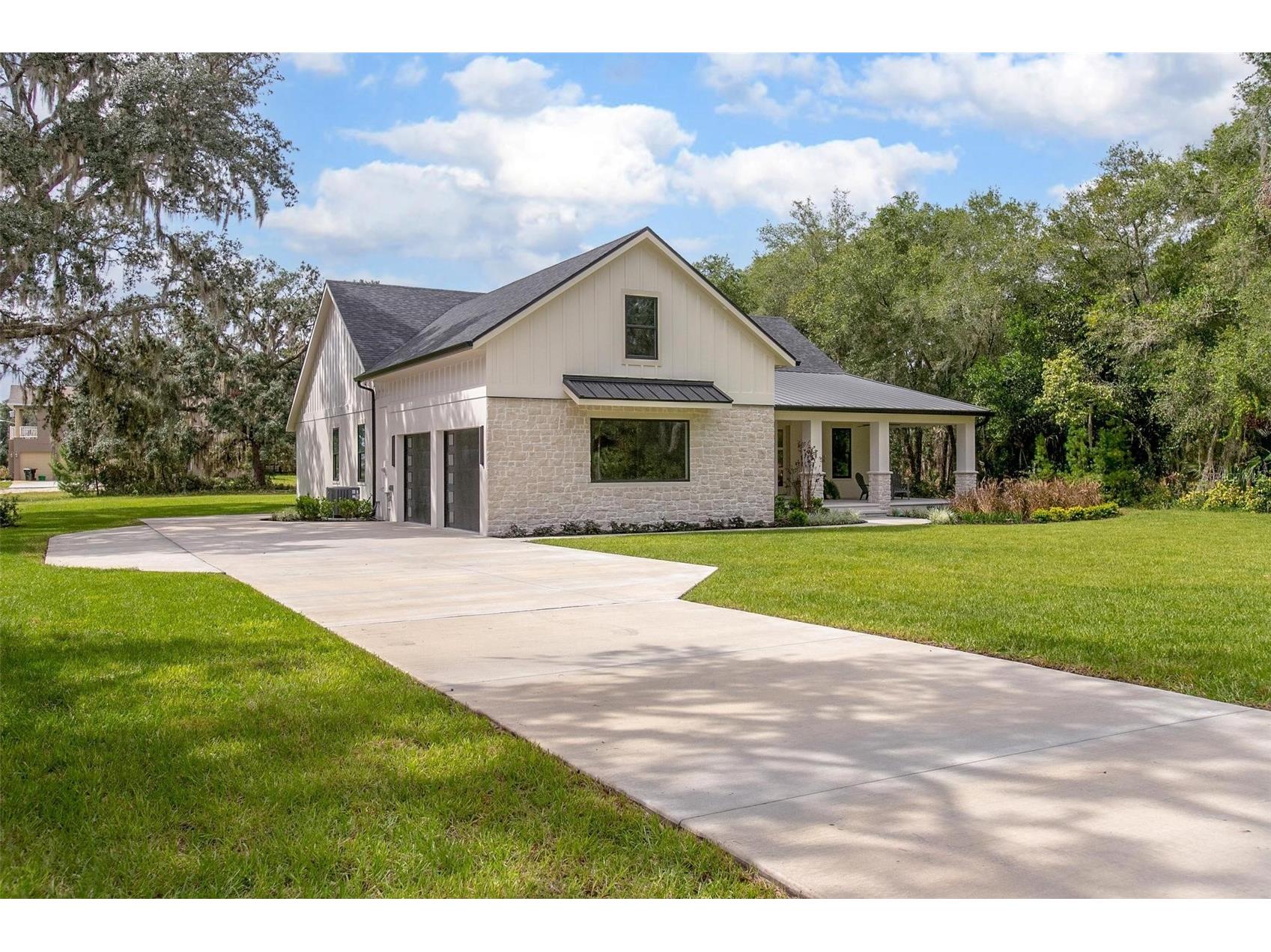 220 Ridge Boulevard Deland FL 32724 V4945116 image1