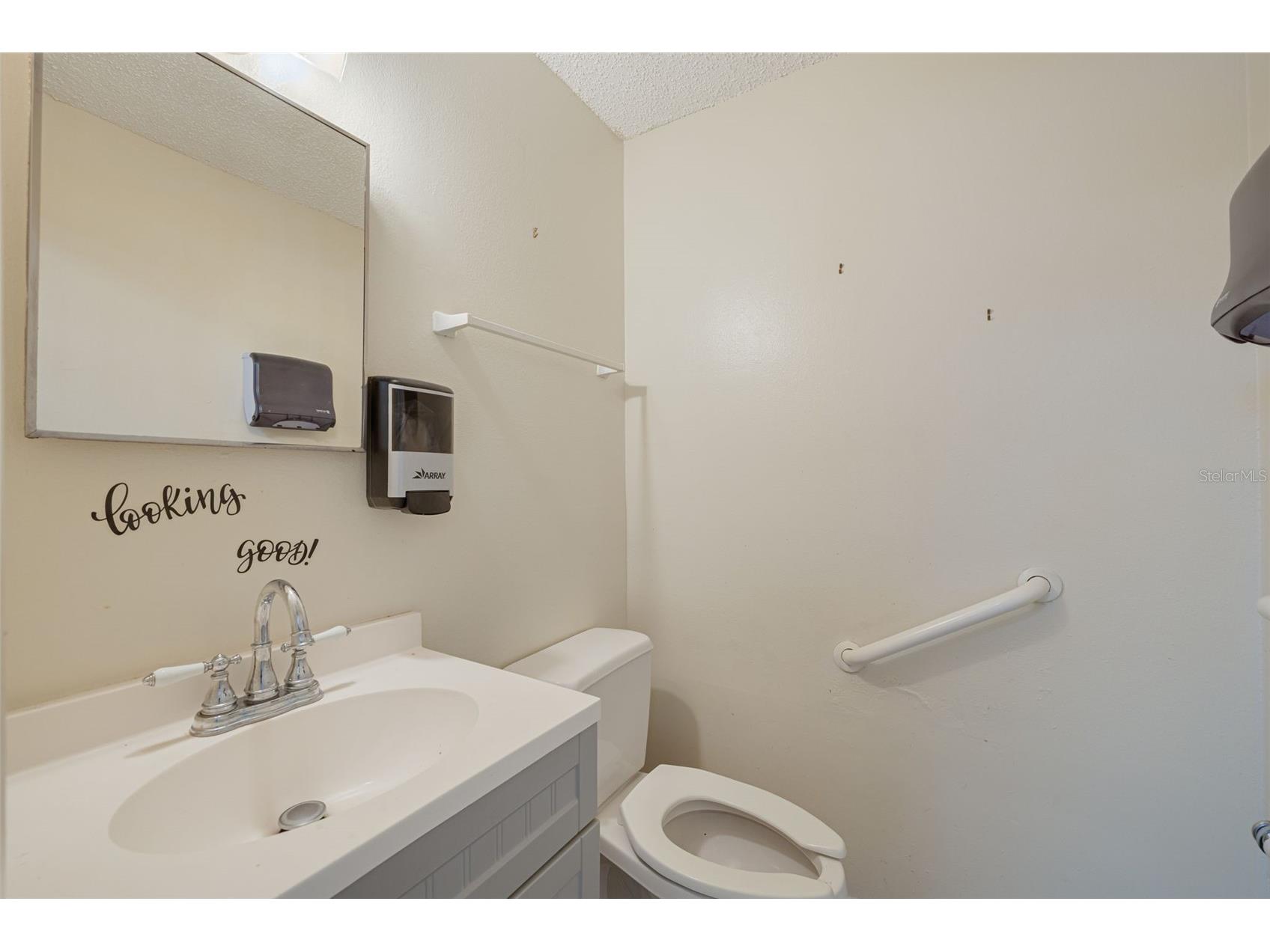 220 Scotland Street Dunedin FL 34698 TB8464121 image17