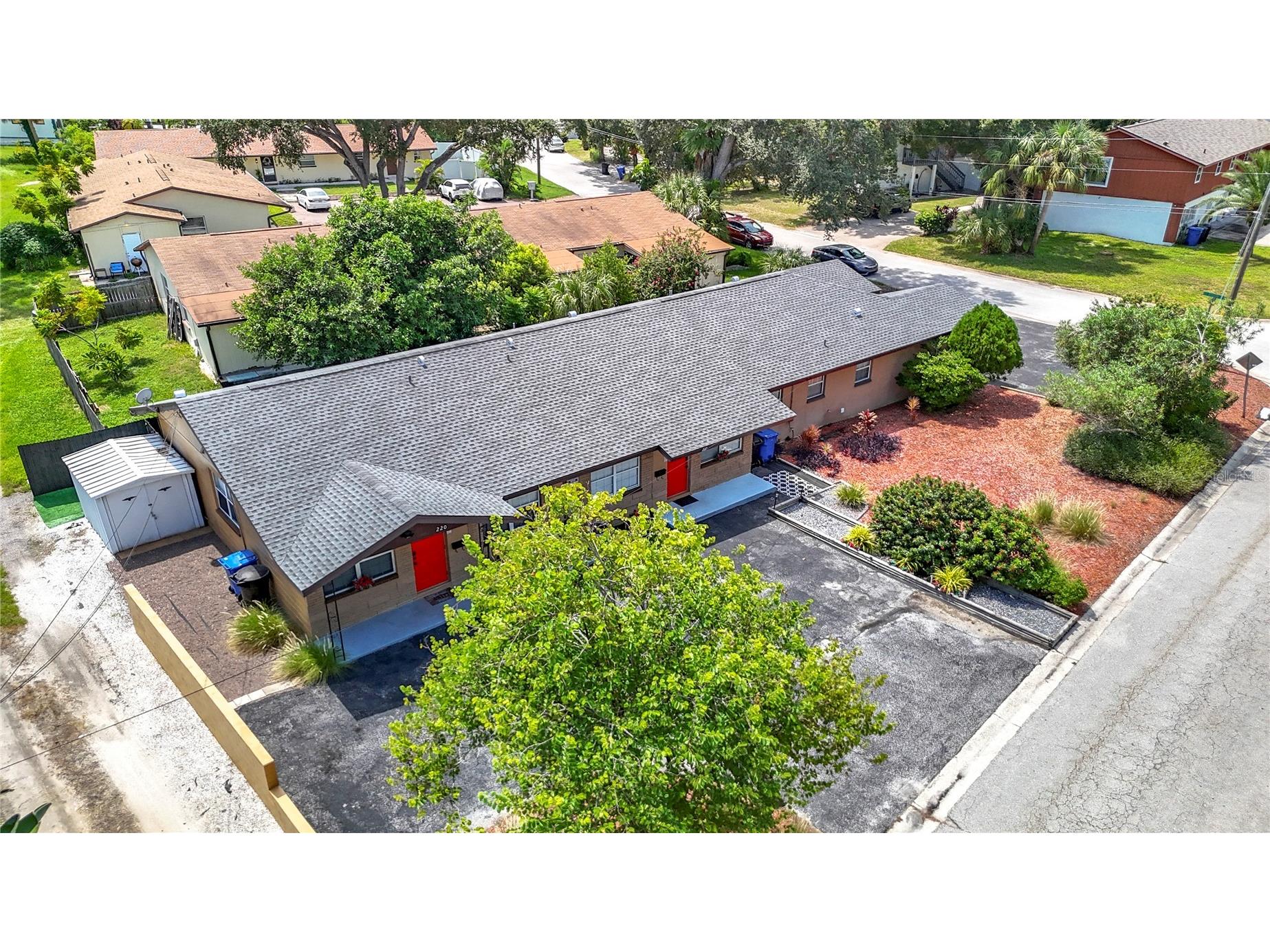 220 SE Jefferson Circle N Saint Petersburg FL 33703 TB8443504 image1