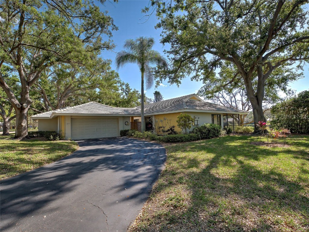 220 Southampton Drive #325 Venice FL 34293 D6143883 image2