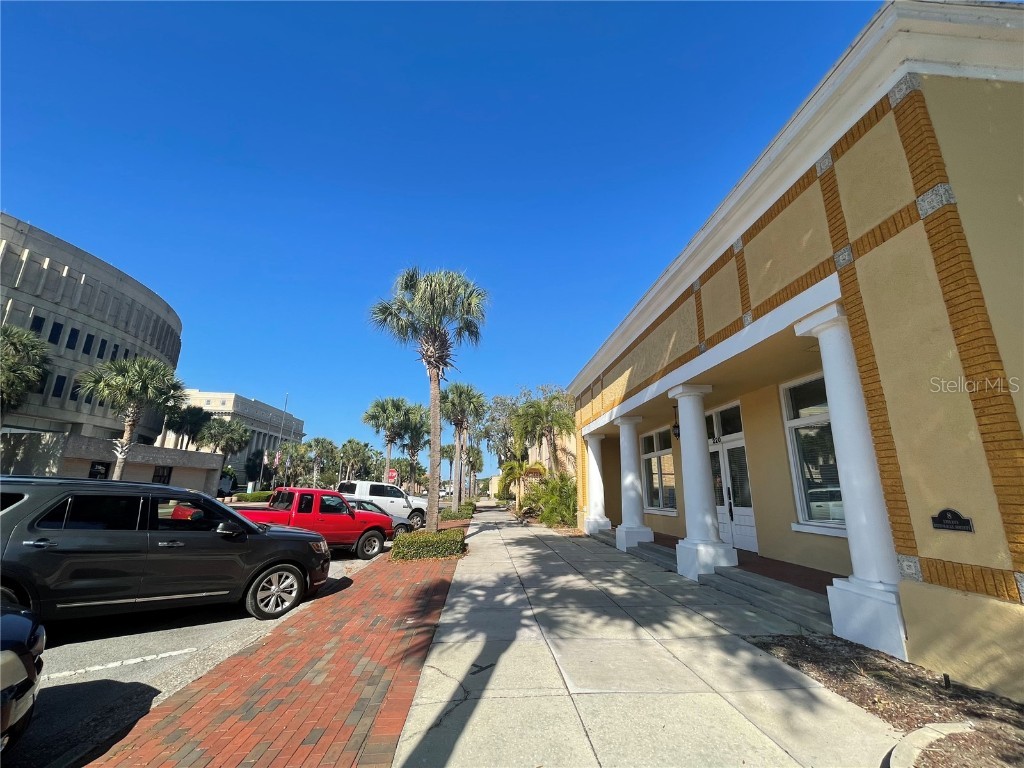 220 W Main Street Tavares FL 32778 G5095905 image21