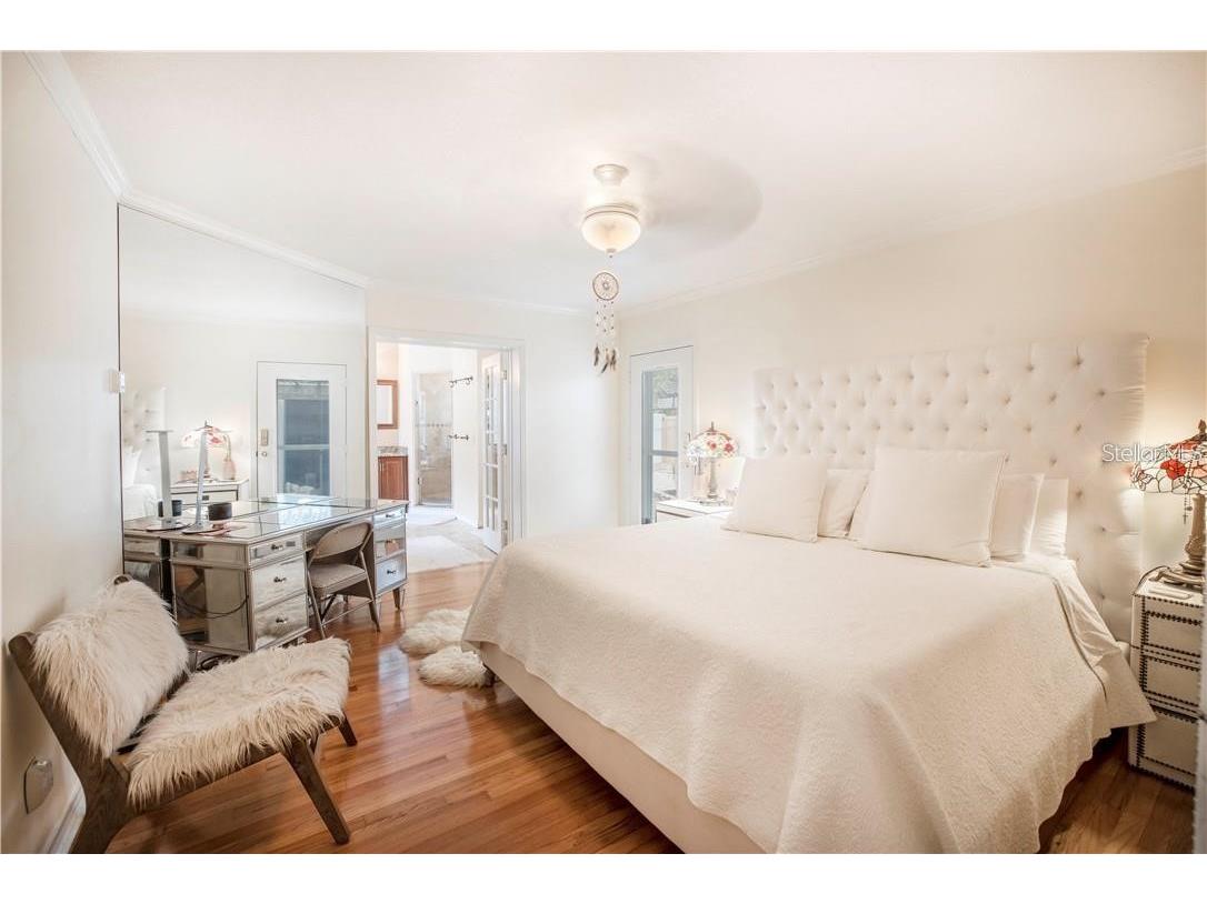 2200 2nd Street N Saint Petersburg FL 33704 TB8471387 image11