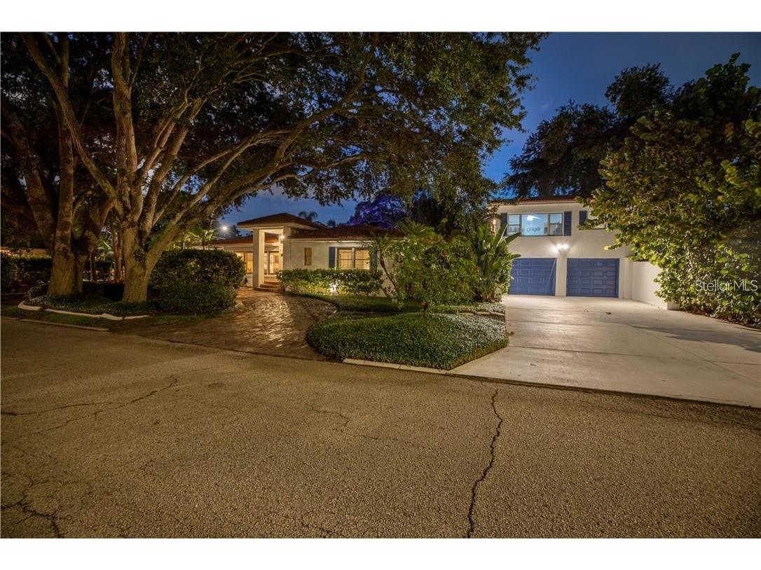 2200 2nd Street N Saint Petersburg FL 33704 TB8471387 image3