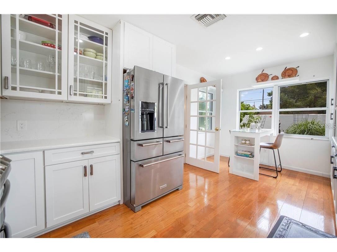 2200 2nd Street N Saint Petersburg FL 33704 TB8471387 image8