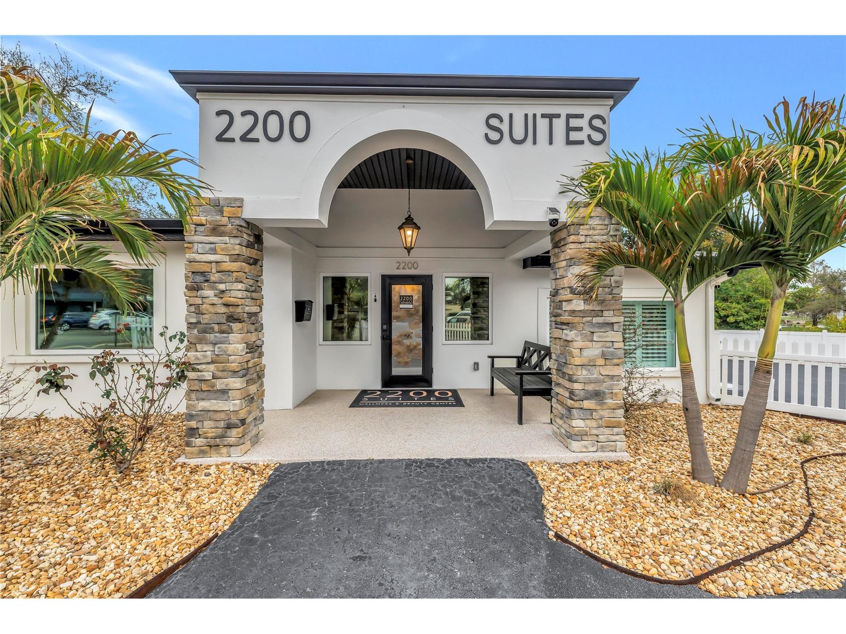 2200 49th Street N Saint Petersburg FL 33710 TB8490433 image1