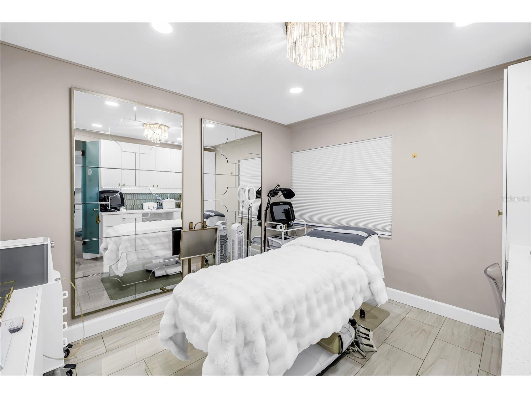 2200 49th Street N Saint Petersburg FL 33710 TB8490433 image17