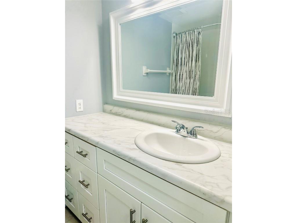 2200 Bahia Vista St #B3 Sarasota FL 34239 A4675118 image7