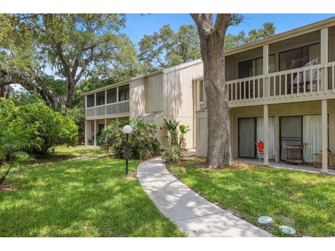 2200 Bahia Vista Street #B2 Sarasota FL 34239 A4607036 image1