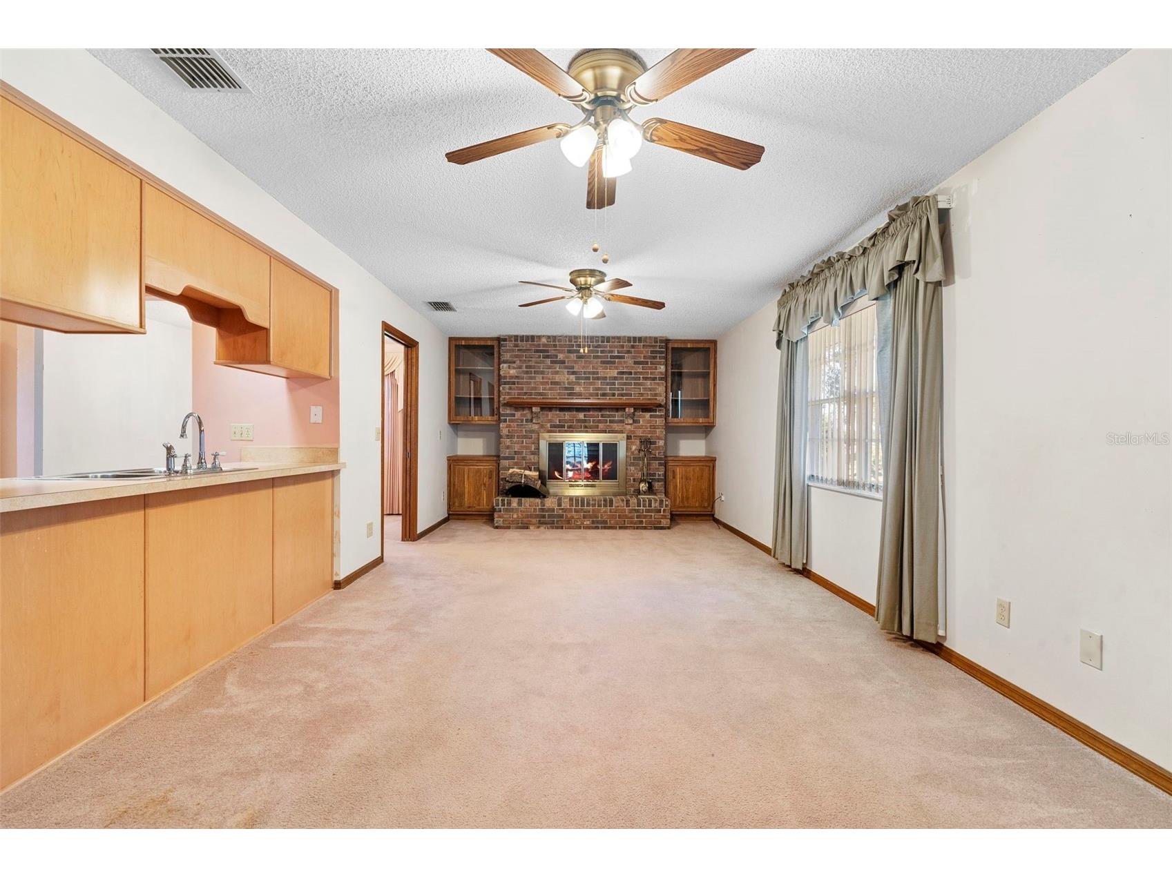 2200 Bannister Street Deltona FL 32738 V4946810 image5