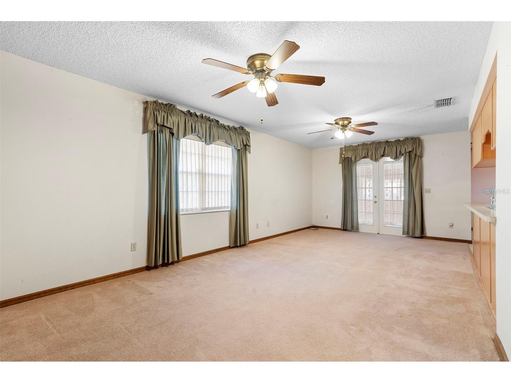 2200 Bannister Street Deltona FL 32738 V4946810 image6