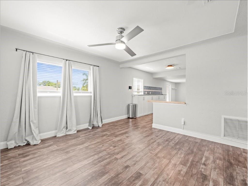 2200 Capri Drive Clearwater FL 33763 TB8445271 image9