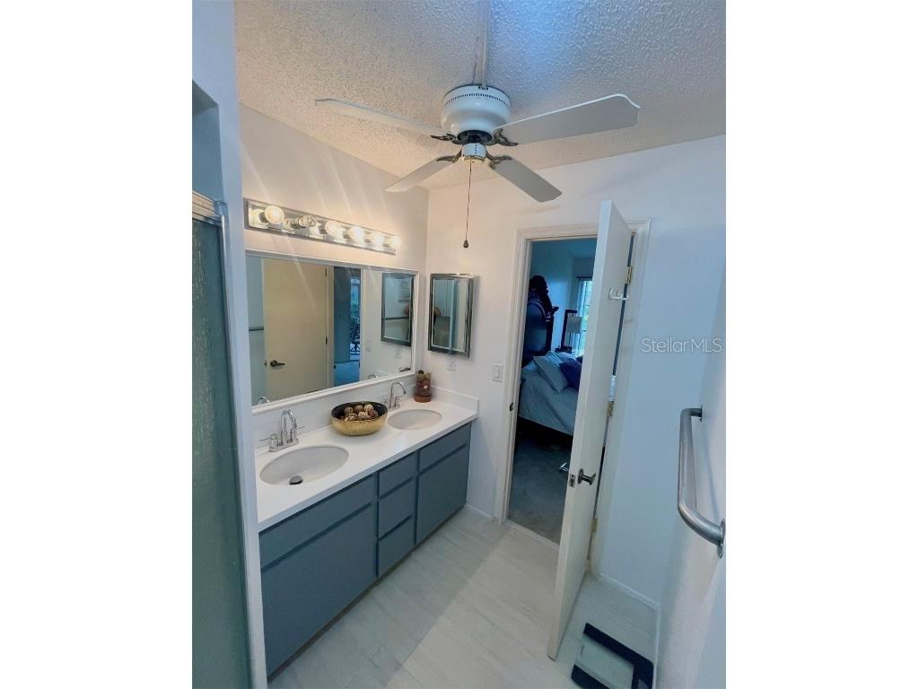 2200 E Village Court Venice FL 34293 A4667411 image17