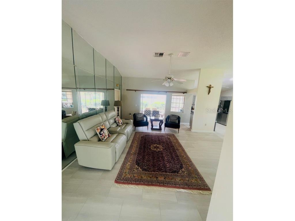 2200 E Village Court Venice FL 34293 A4667411 image5