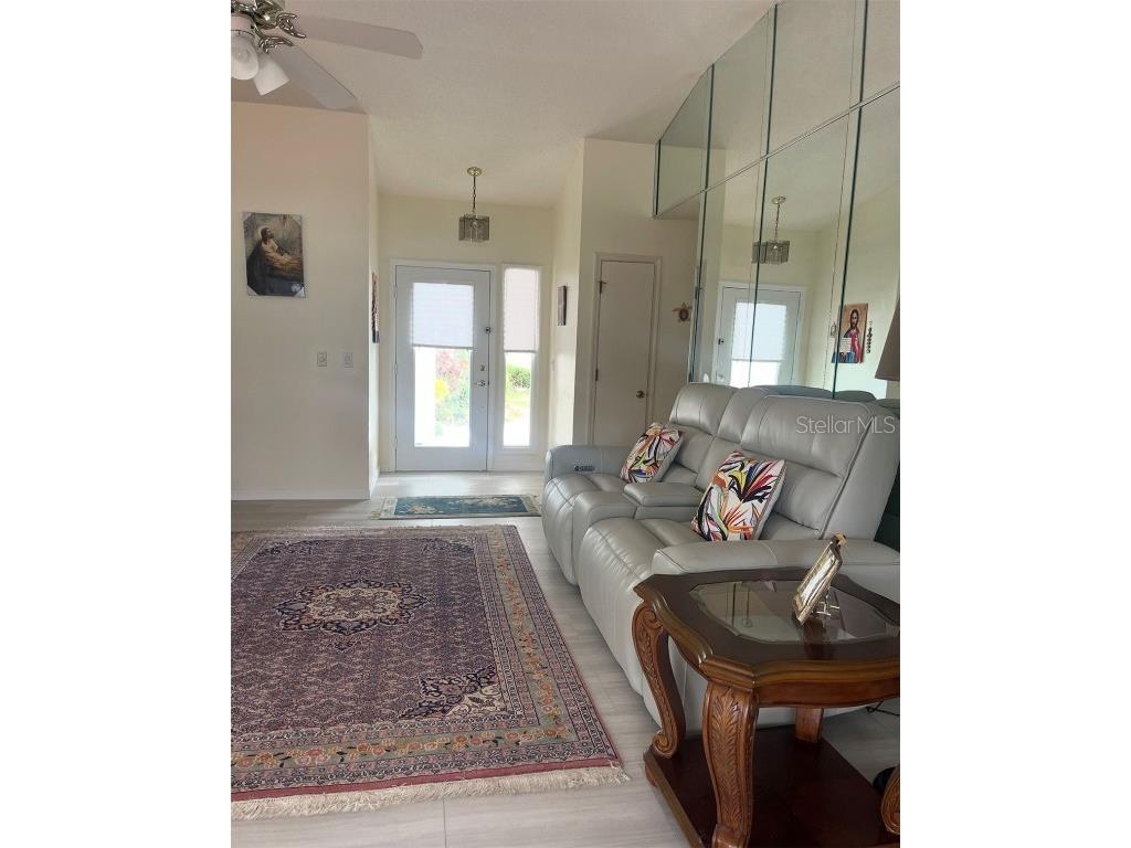 2200 E Village Court Venice FL 34293 A4667411 image6