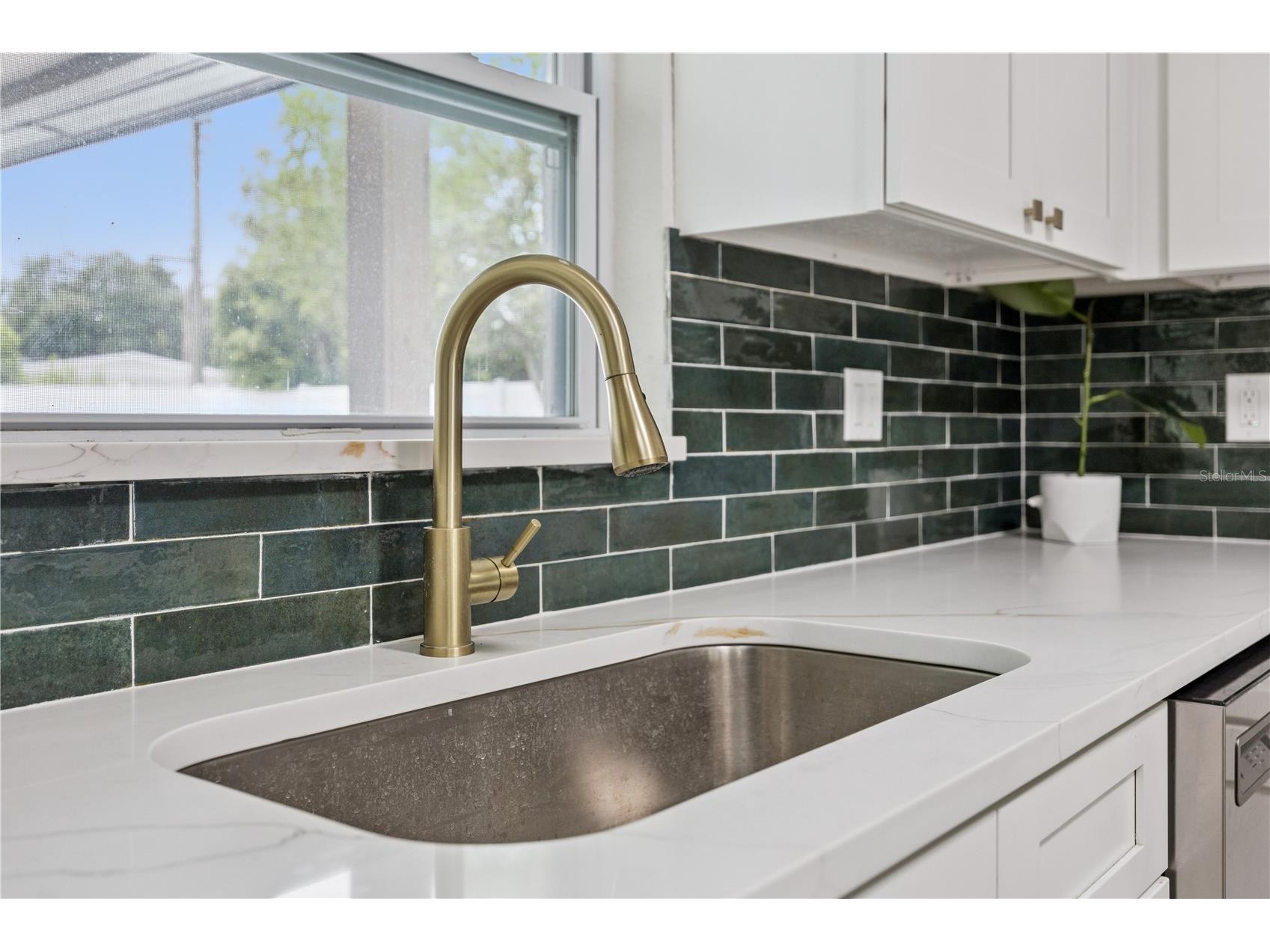 2200 Mosher Drive Orlando FL 32810 O6412786 image7