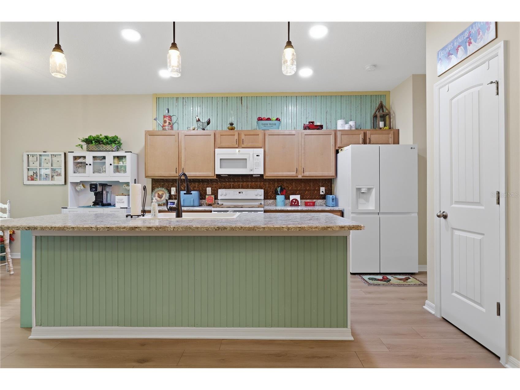 2200 N Clara Avenue Deland FL 32720 V4947972 image15