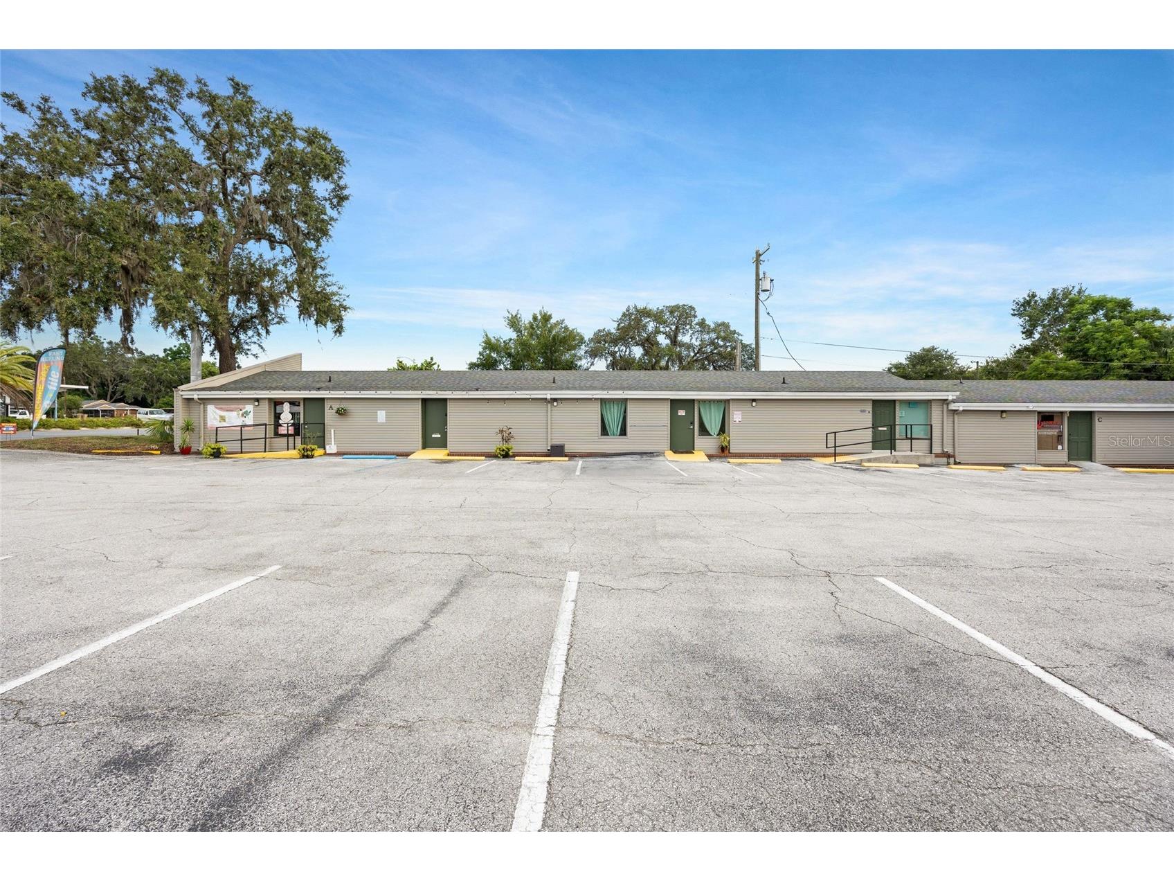 2200 S Bay Street Eustis FL 32726 G5103588 image1
