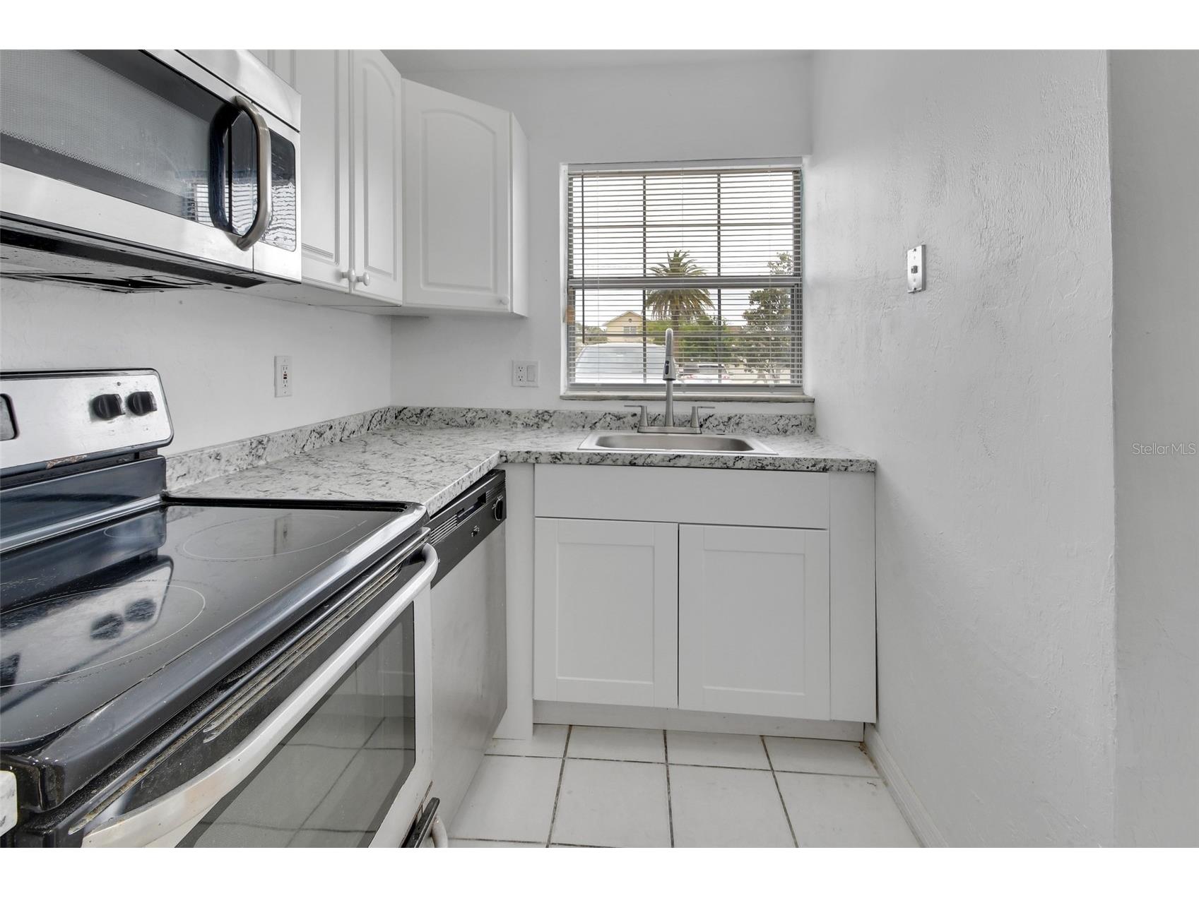 2200 S Palmetto Avenue #A040 Daytona Beach FL 32119 V4948633 image7