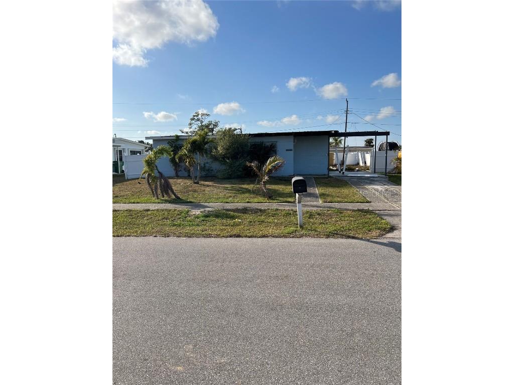 22008 Beverly Avenue Port Charlotte FL 33952 D6129319 image1