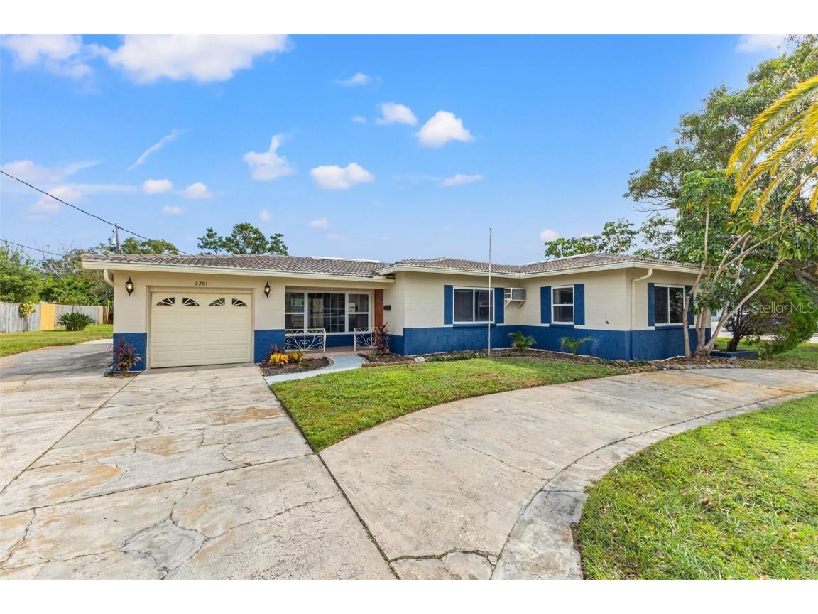 2201 38th Street N Saint Petersburg FL 33713 TB8323940 image1