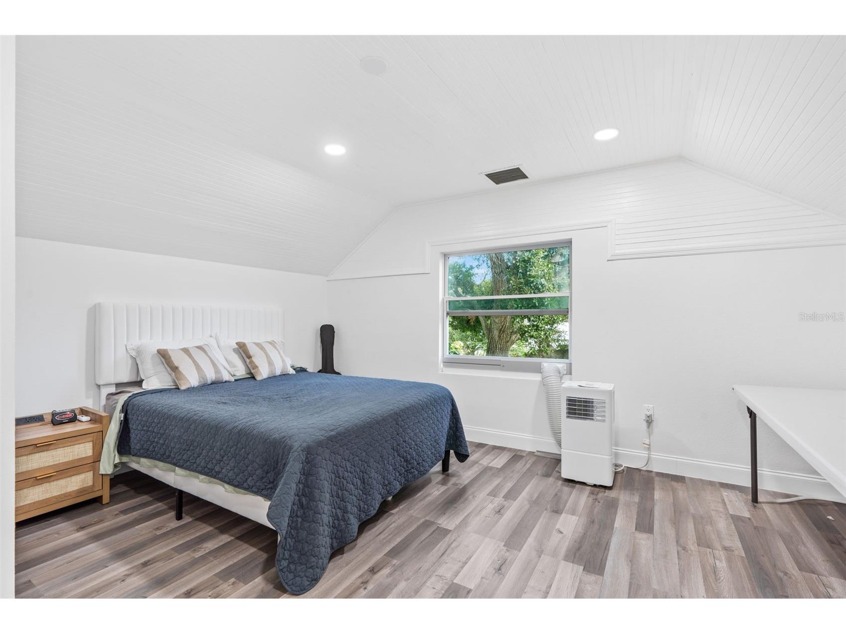 2201 50th Avenue N Saint Petersburg FL 33714 TB8441923 image25