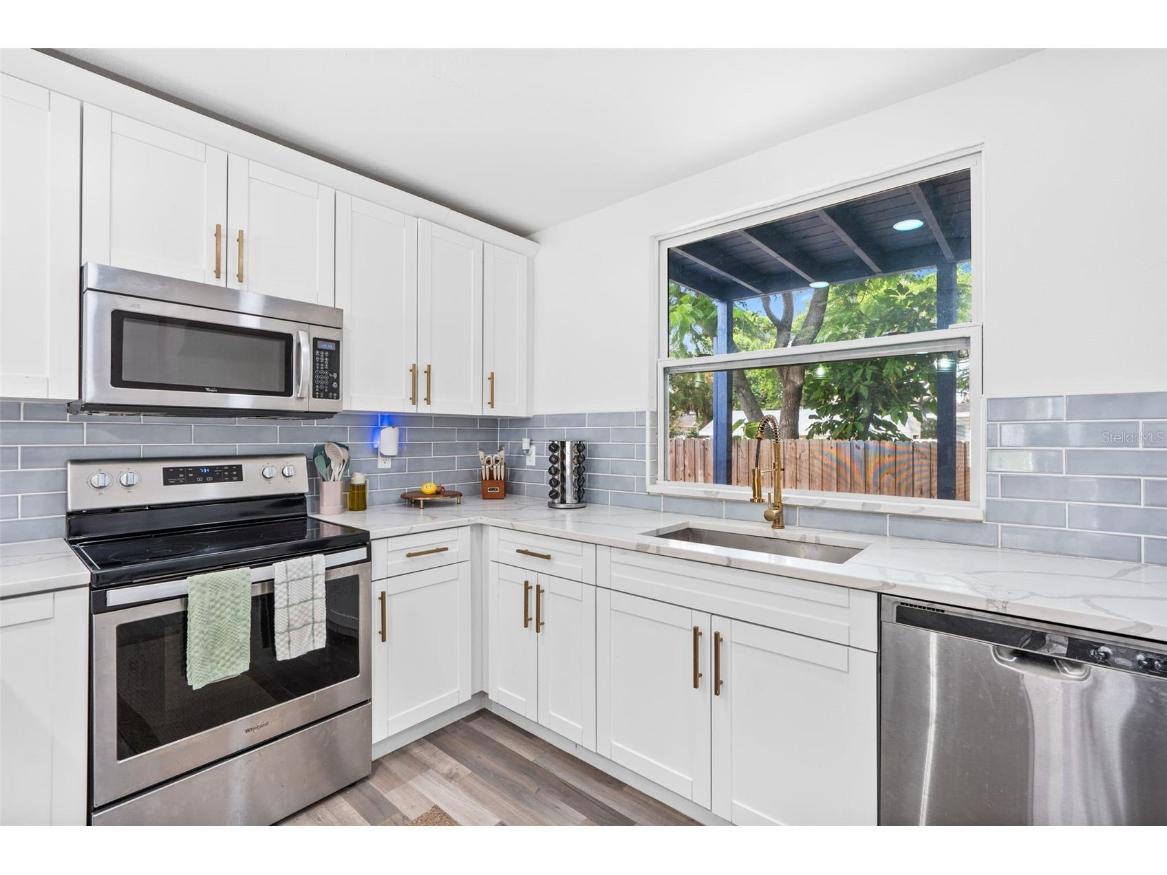 2201 50th Avenue N Saint Petersburg FL 33714 TB8441923 image9