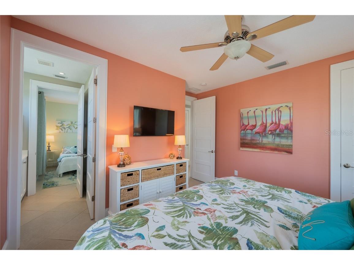 2201 Avenue C Bradenton Beach FL 34217 A4676238 image16