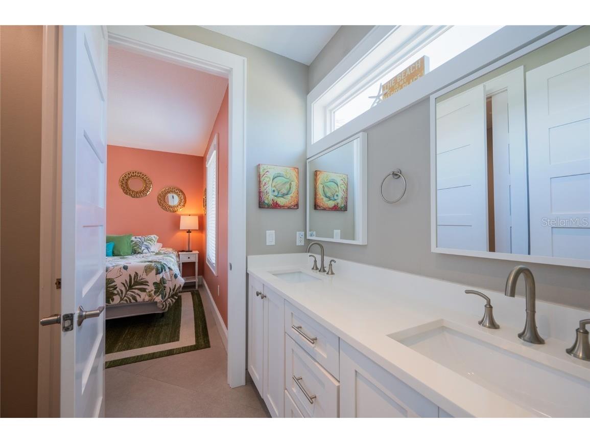 2201 Avenue C Bradenton Beach FL 34217 A4676238 image19