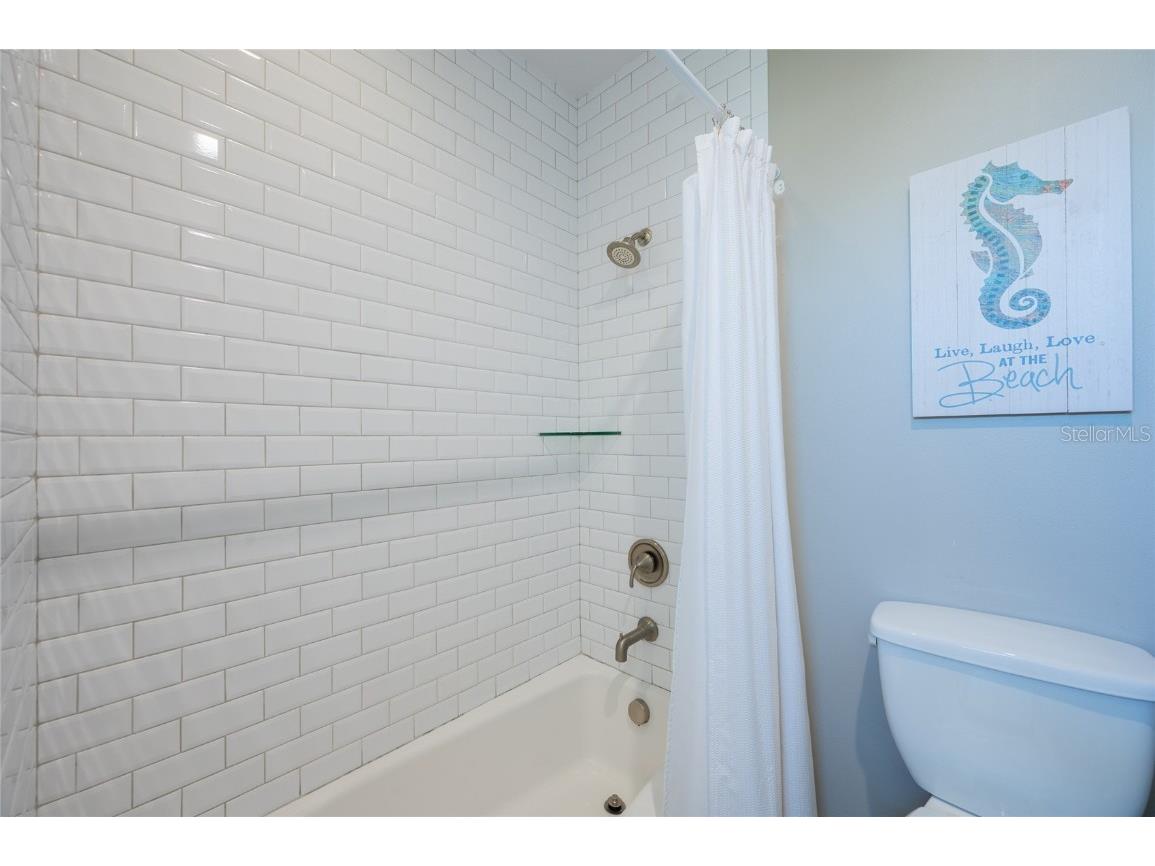 2201 Avenue C Bradenton Beach FL 34217 A4676238 image20