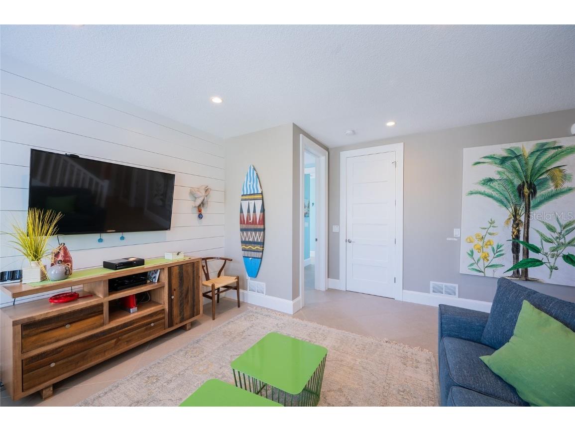 2201 Avenue C Bradenton Beach FL 34217 A4676238 image29