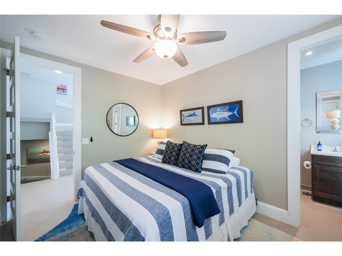 2201 Avenue C Bradenton Beach FL 34217 A4676238 image41