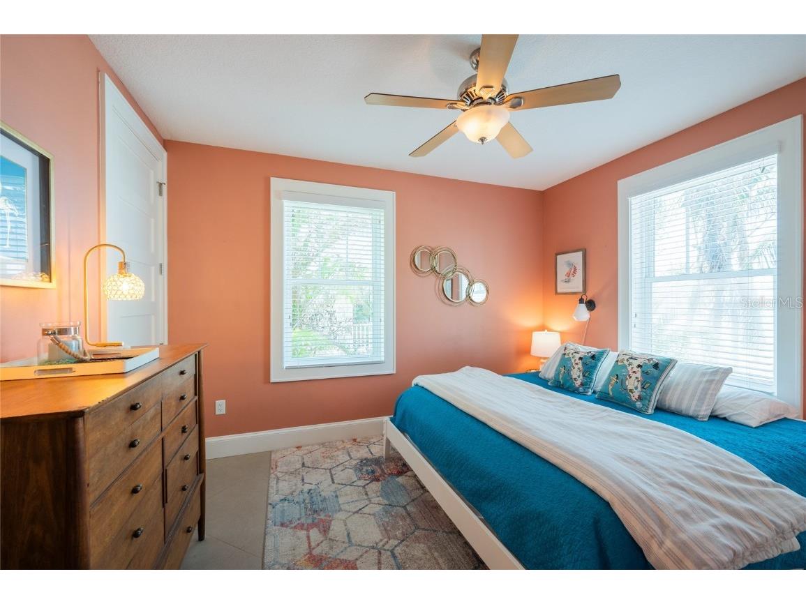 2201 Avenue C Bradenton Beach FL 34217 A4676238 image47