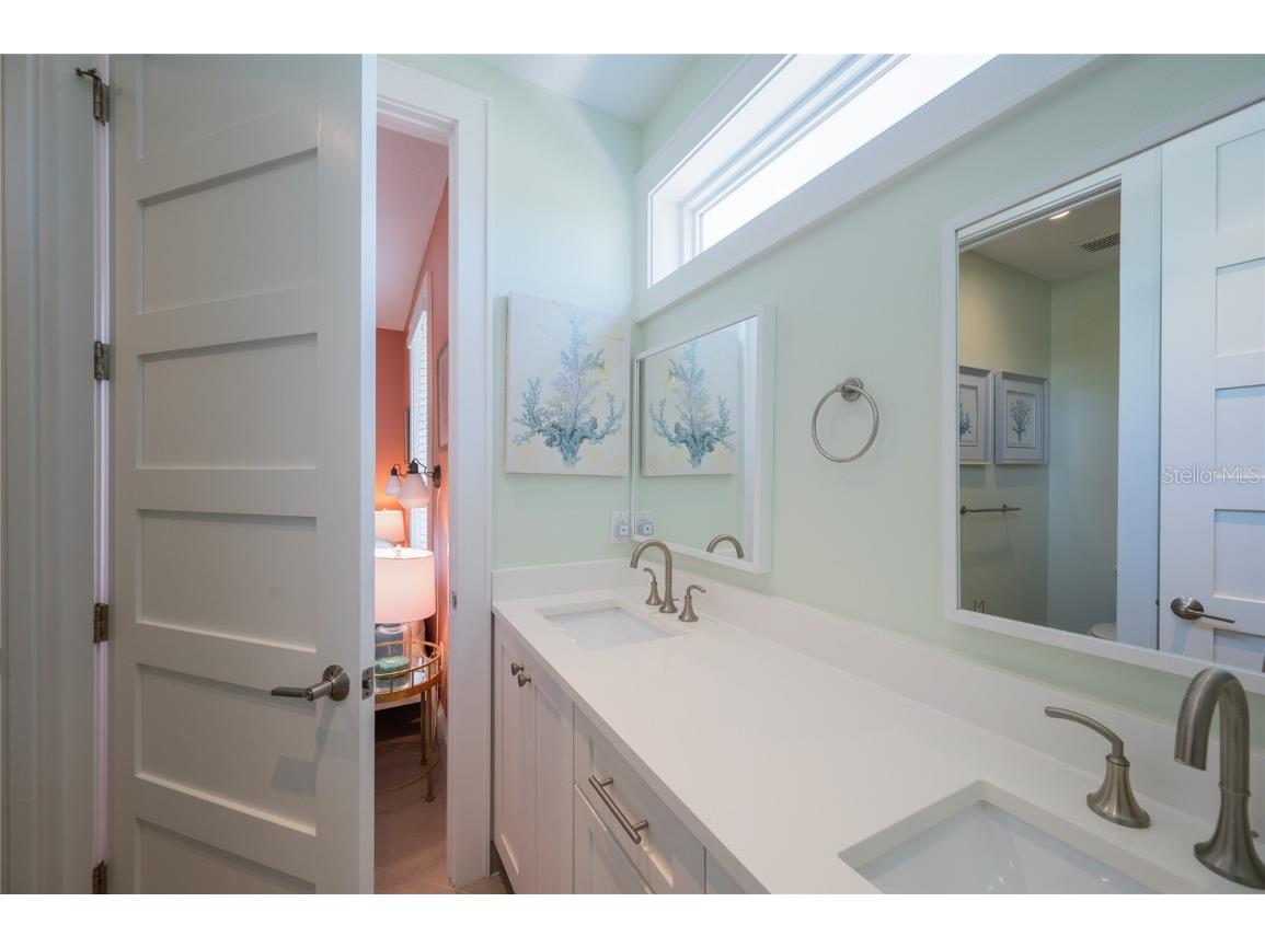 2201 Avenue C Bradenton Beach FL 34217 A4676238 image49