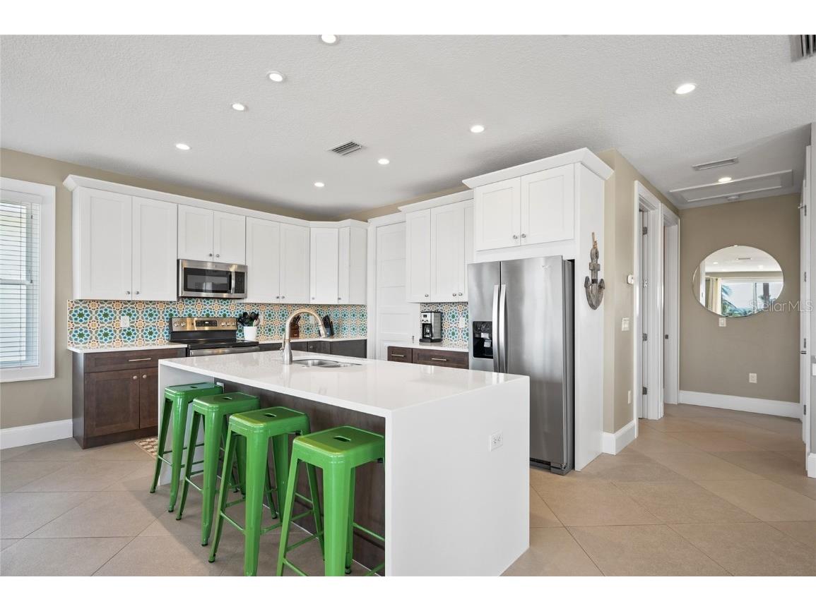 2201 Avenue C Bradenton Beach FL 34217 A4676238 image8