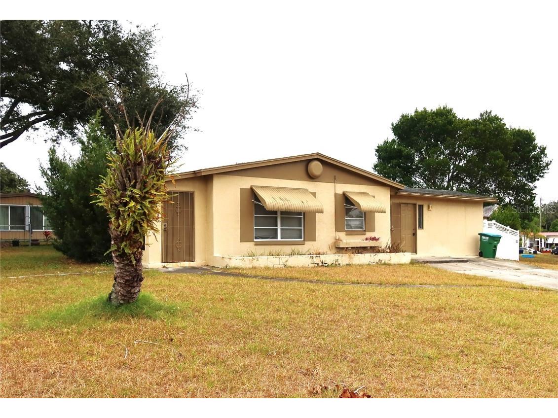 2201 Flamingo Avenue Deltona FL 32738 V4939195 image1