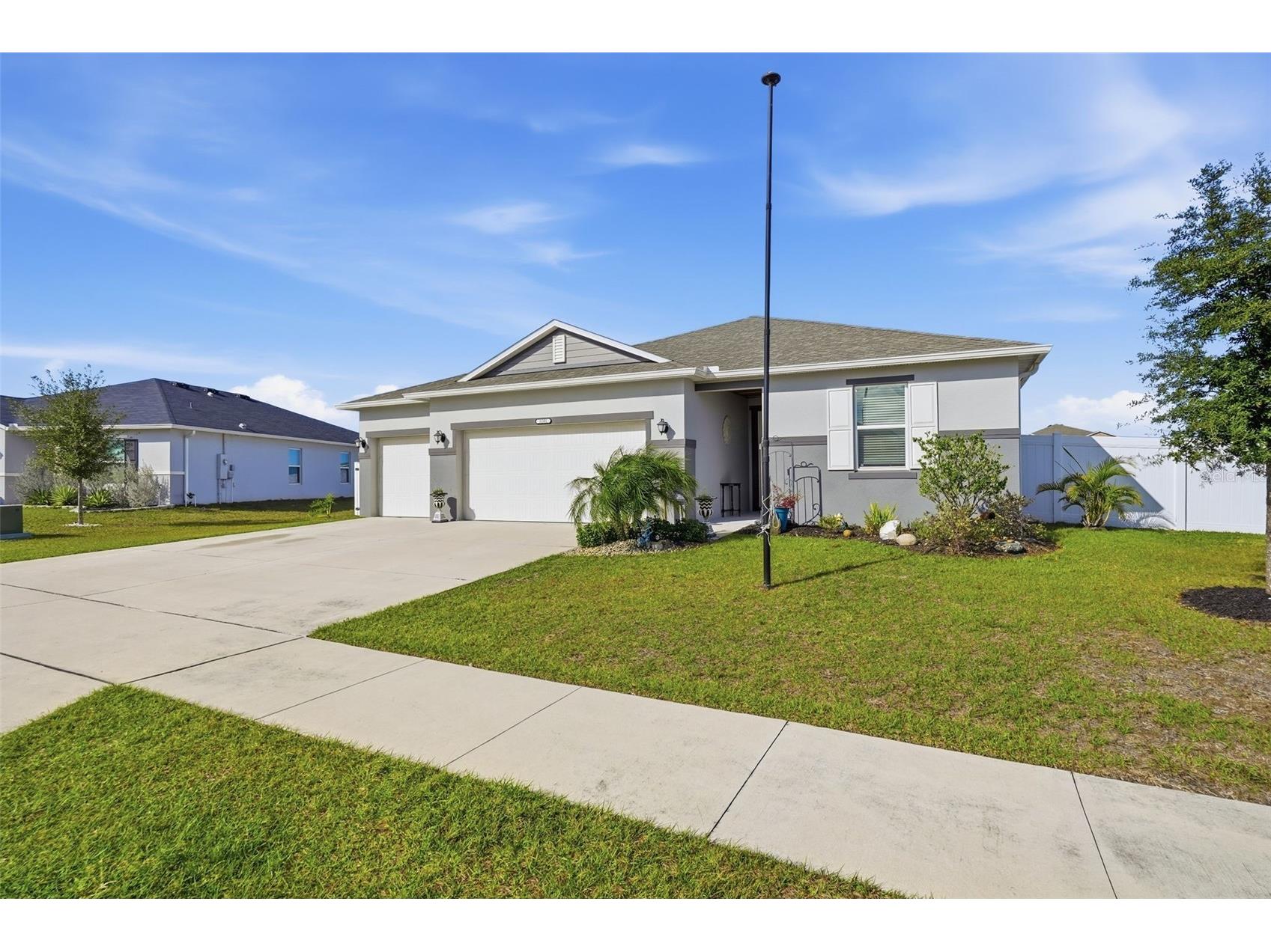 2201 Gladiolus Ln Lane Mascotte FL 34753 TB8465859 image5