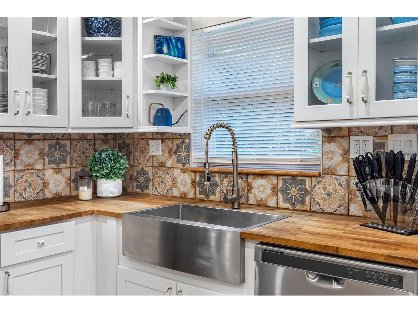 2201 Park Street N Saint Petersburg FL 33710 TB8337346 image12