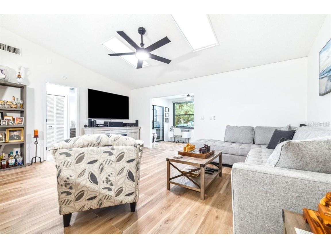 2201 Pine Drive Tarpon Springs FL 34689 TB8449469 image14