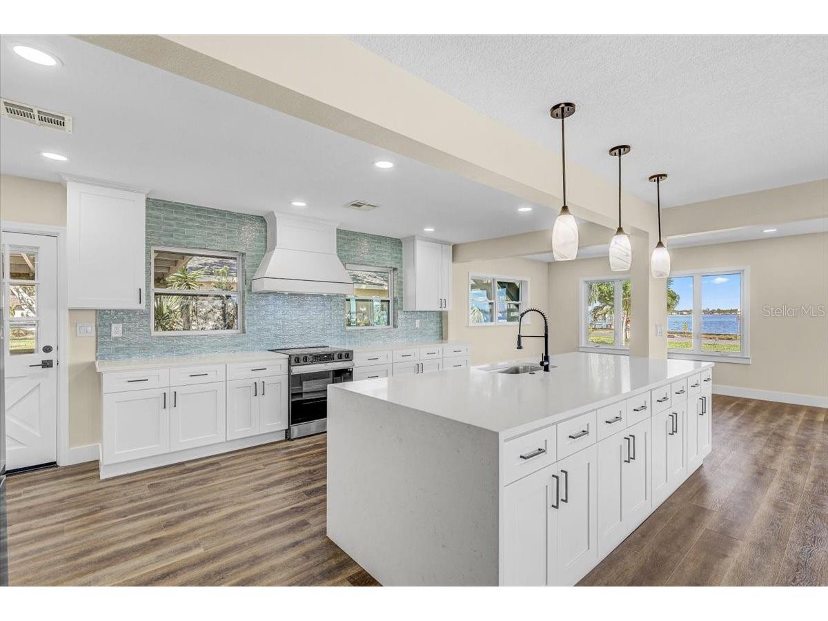 2201 Riverview Boulevard Bradenton FL 34205 - MANATEE RIVER TB8481888 image13