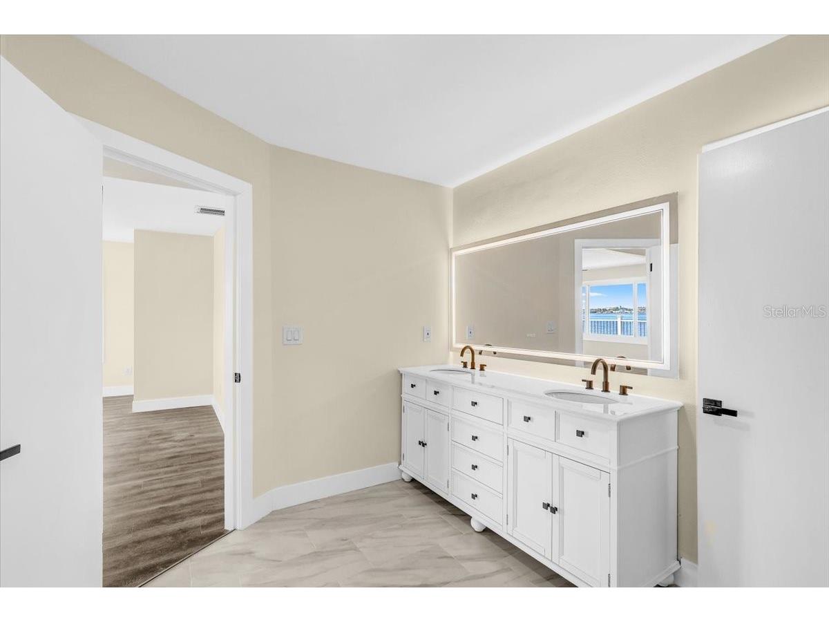2201 Riverview Boulevard Bradenton FL 34205 - MANATEE RIVER TB8481888 image38