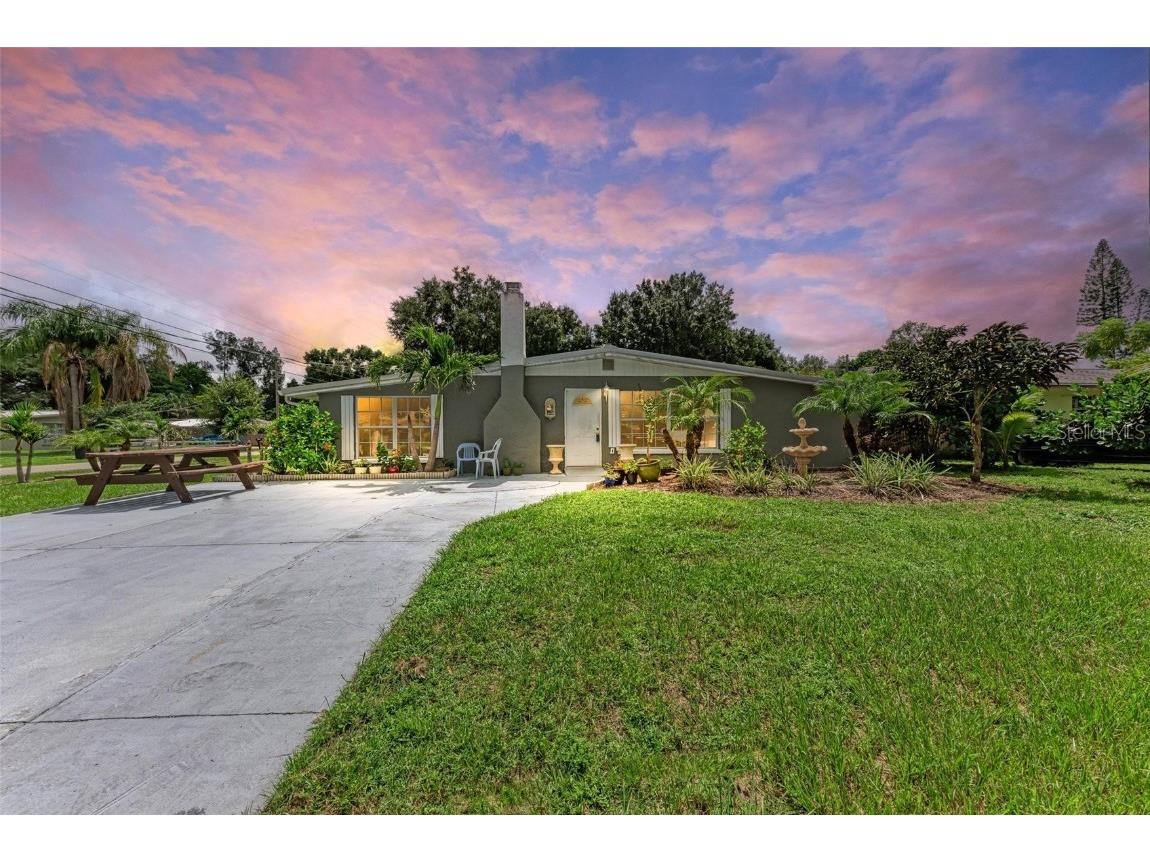 2201 Stratford Drive Sarasota FL 34232 A4622490 image1