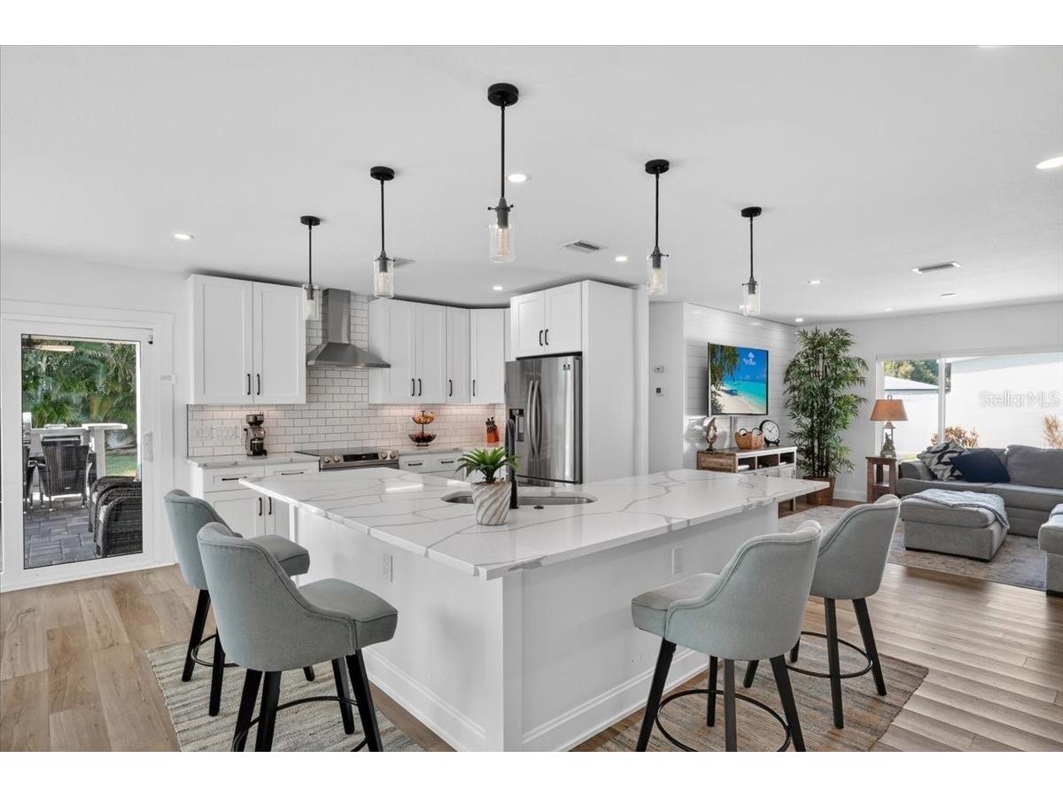 2201 Webber Street Sarasota FL 34239 A4692960 image11