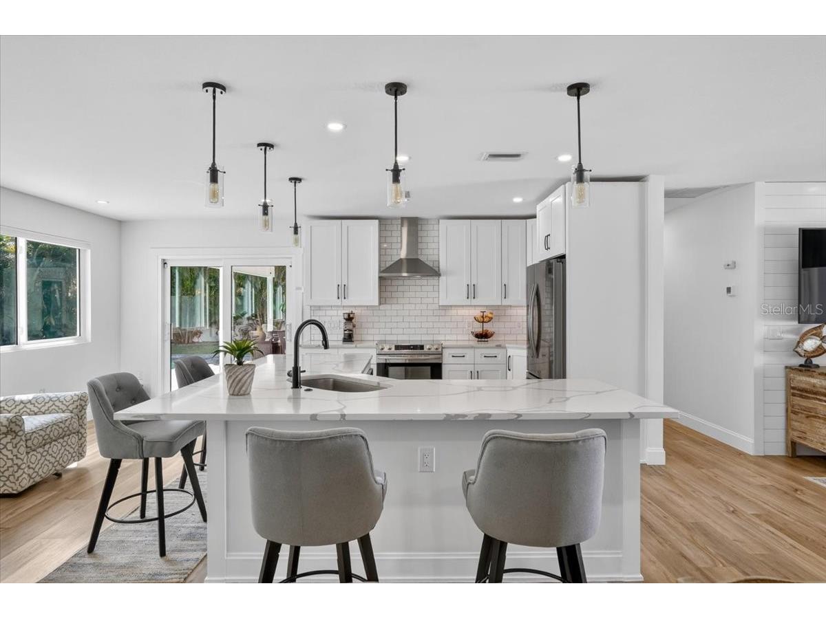 2201 Webber Street Sarasota FL 34239 A4692960 image14